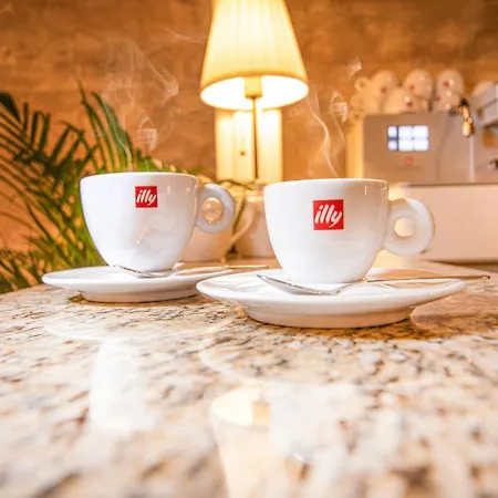 Antique - Free Private Parking Hotell 3*