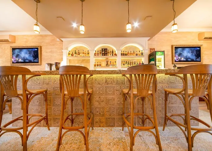 Antique - Free Private Parking 3* Plovdiv