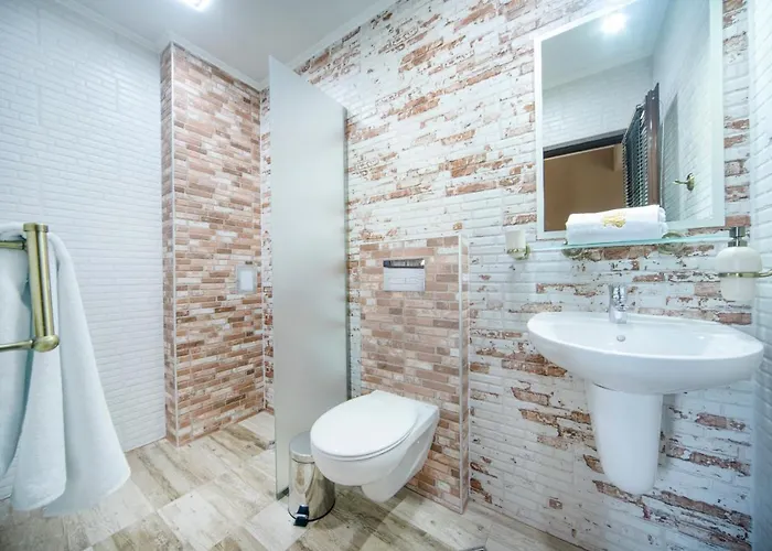 Antique - Free Private Parking