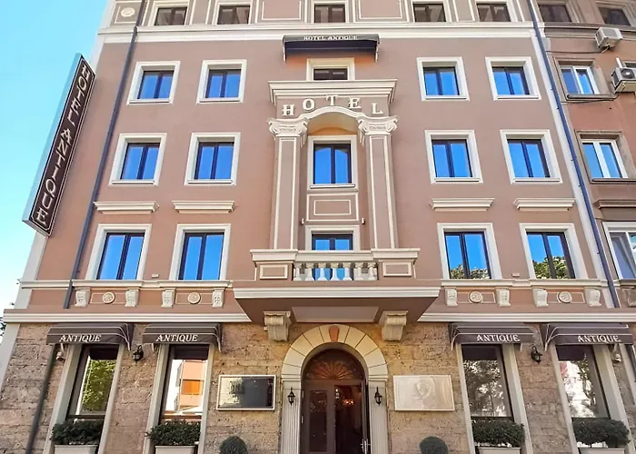 Hotel Antique - Free Private Parking Plovdiv