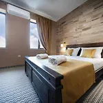 Hotel Antique - Free Private Parking