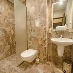 Antique - Free Private Parking Hotel