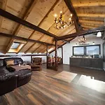 Hotel Antique - Free Private Parking 3*