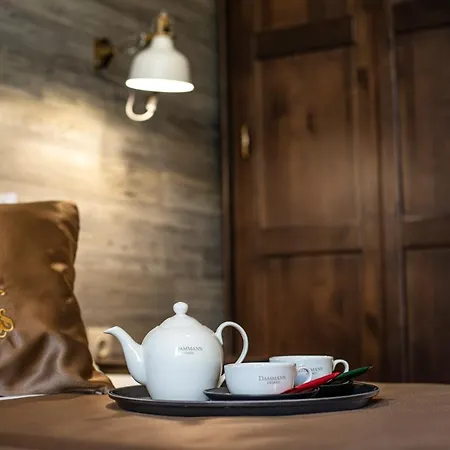 Antique - Free Private Parking