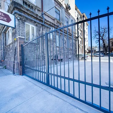 Antique - Free Private Parking Otel Filibe