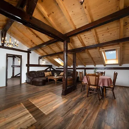 Antique - Free Private Parking