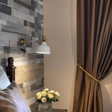 Hotel Antique - Free Private Parking