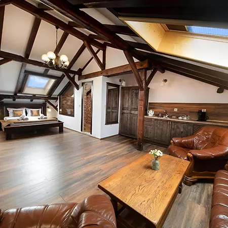 Hotel Antique - Free Private Parking 3*